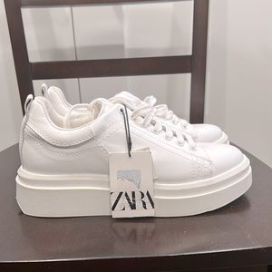NWT Zara white leather Alexander McQueen sneaker dupe.